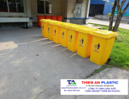 So sánh thùng rác nhựa và thùng rác composite