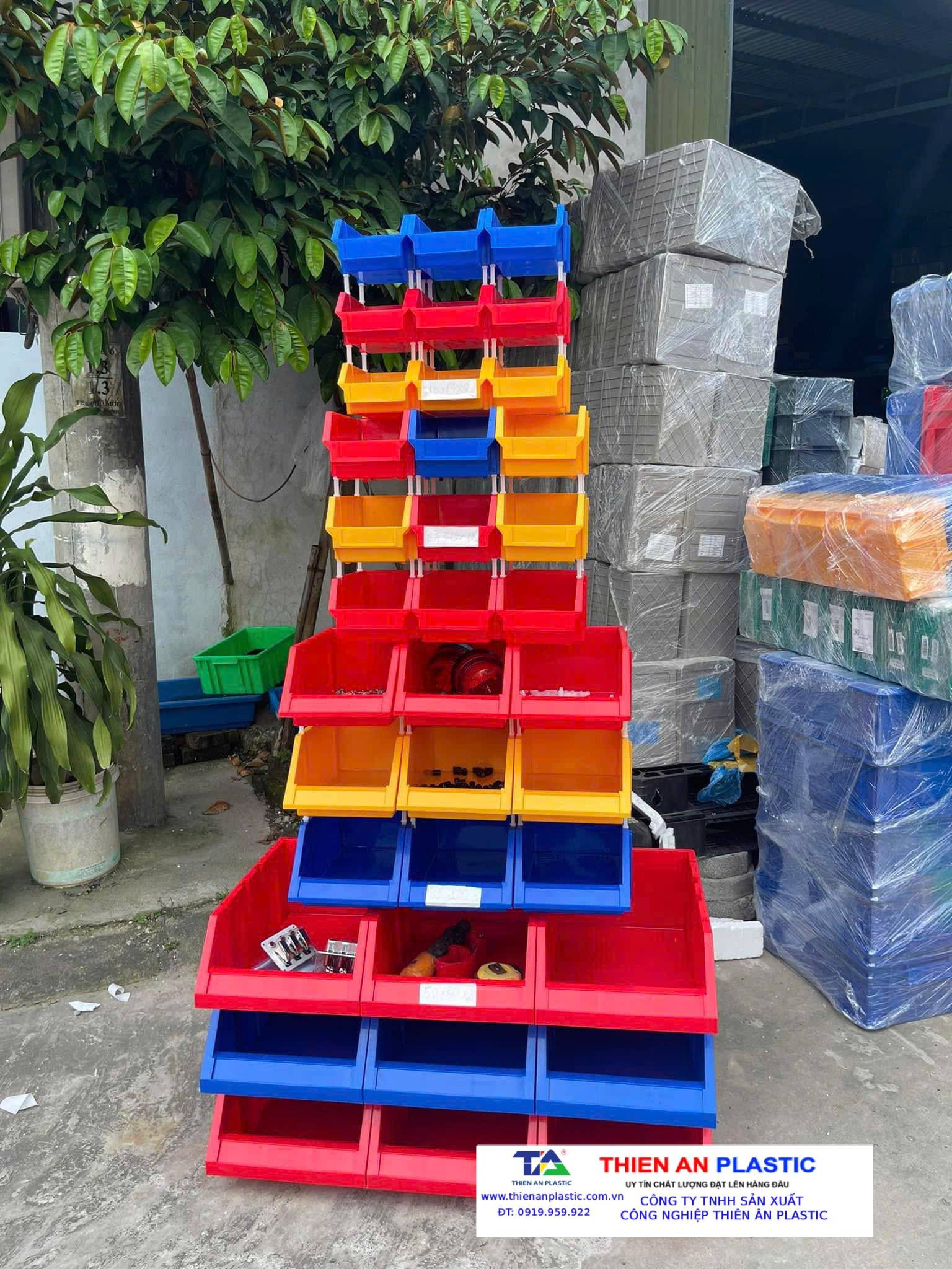 Khay nhựa chia ngăn cho xưởng sản xuất