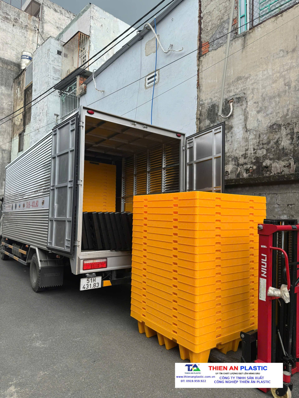 Pallet nhựa chống tràn Đà Nẵng