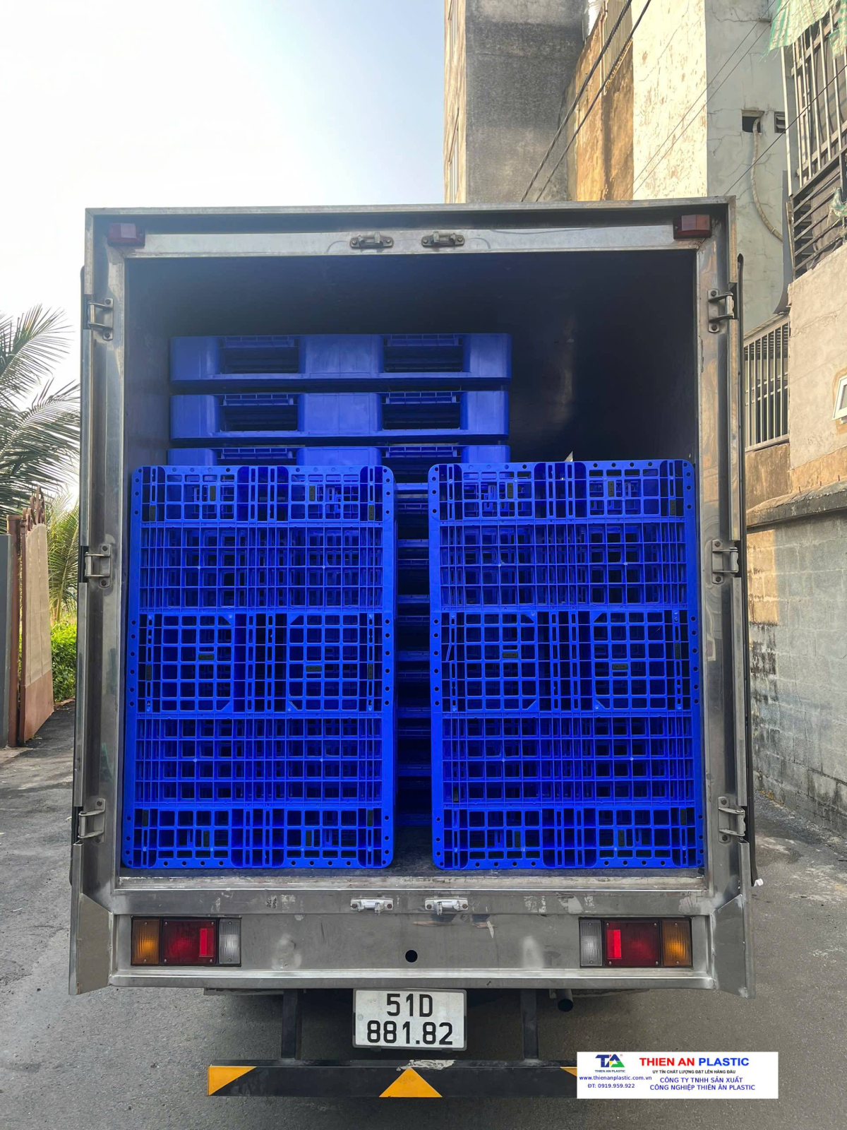 Pallet nhựa xuất khẩu Quận 3