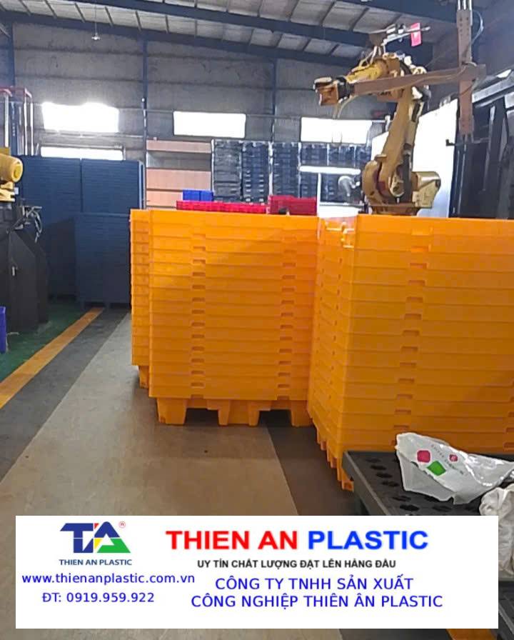 Pallet nhựa xuất khẩu Khánh Hòa