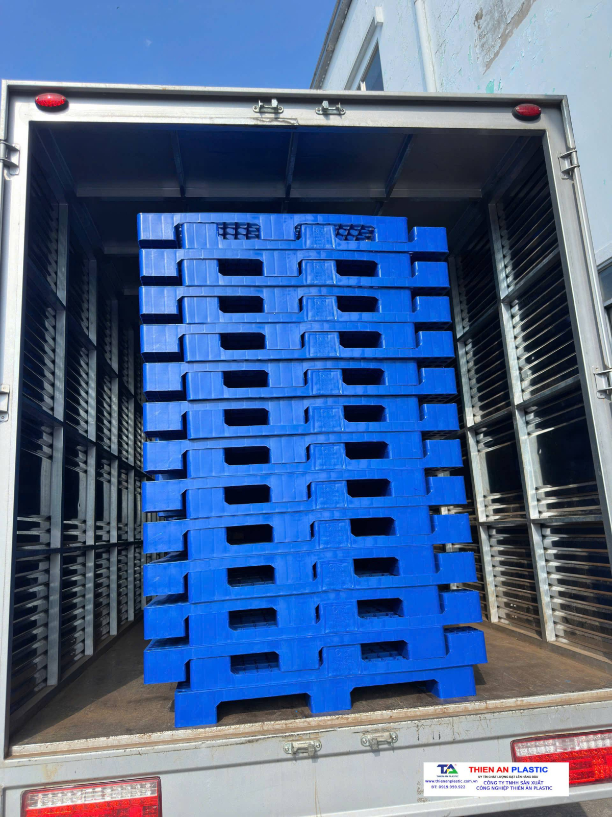 Pallet nhựa xuất khẩu huyện Bình Chánh