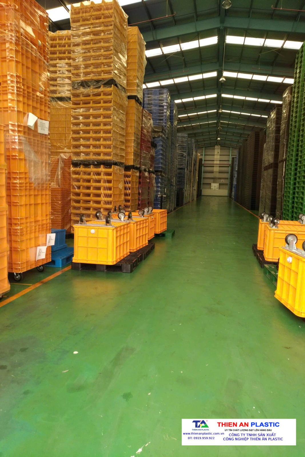 Thùng nhựa có chịu được hóa chất không