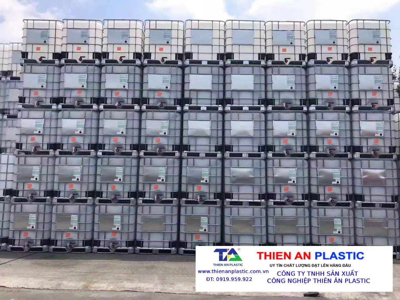 Cần mua thùng nhựa đặc gấp