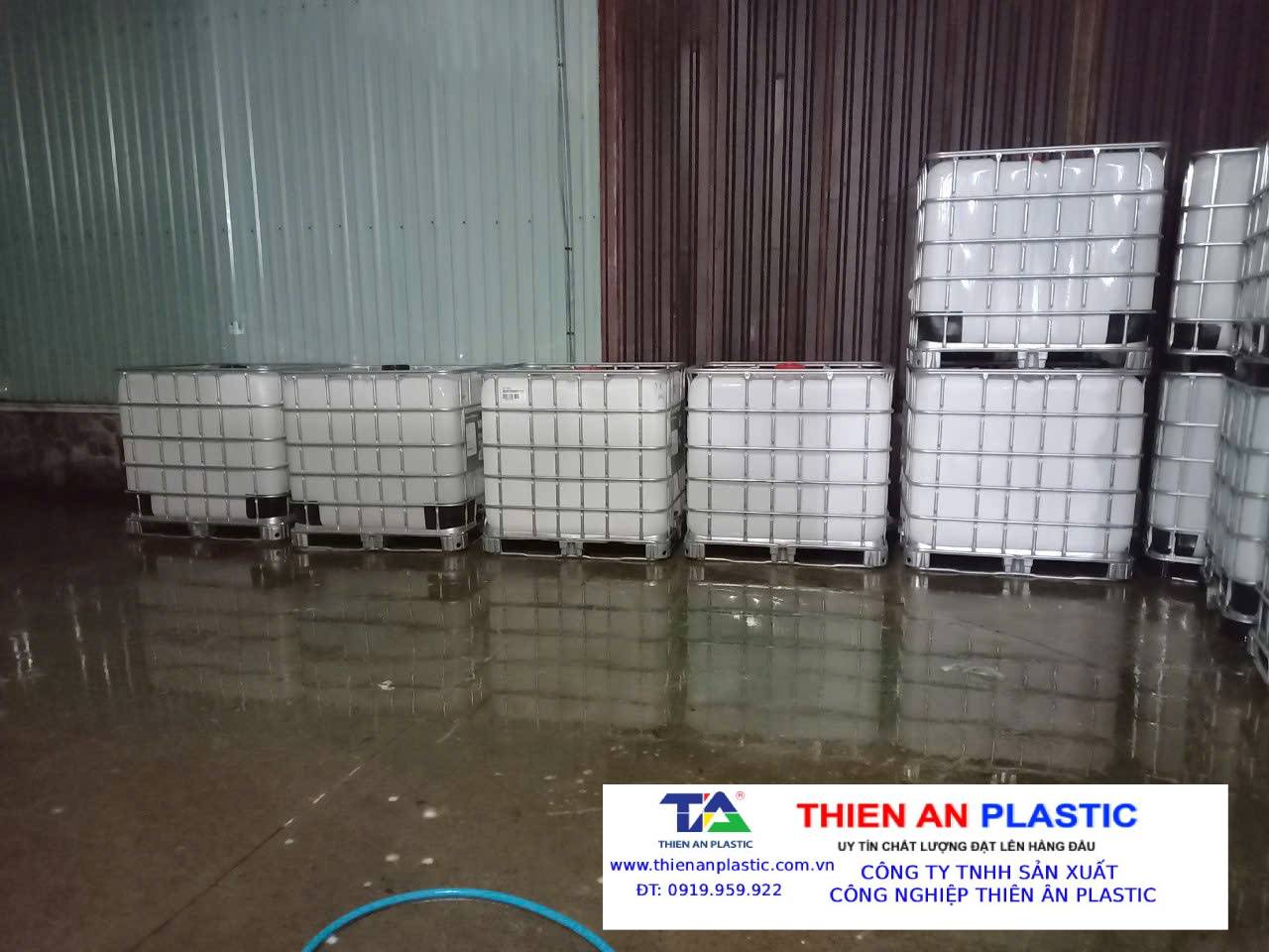 Thùng nhựa đựng hóa chất nhà máy