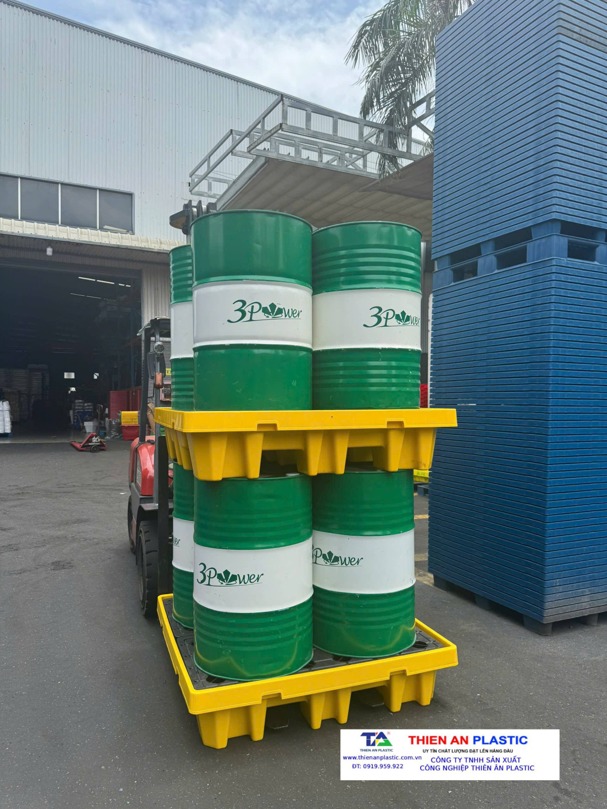 Pallet nhựa chống tràn Vĩnh Long