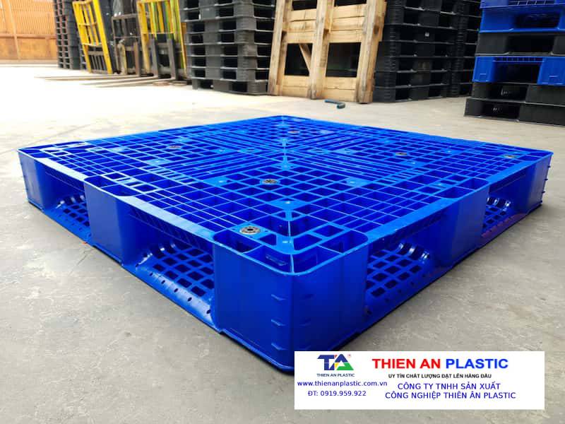 Pallet nhựa xuất khẩu Sóc Trăng