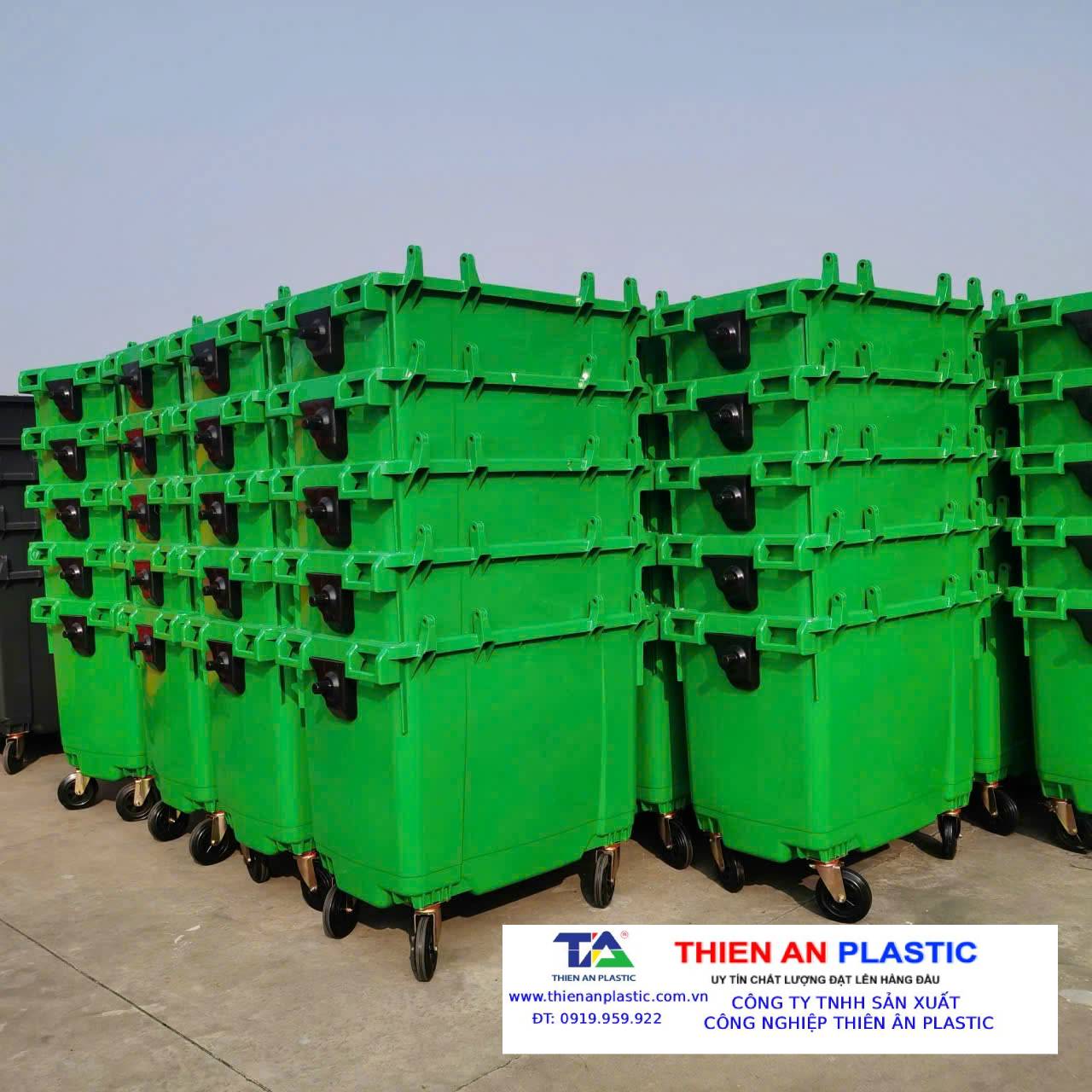 Thùng rác công cộng Quận 3