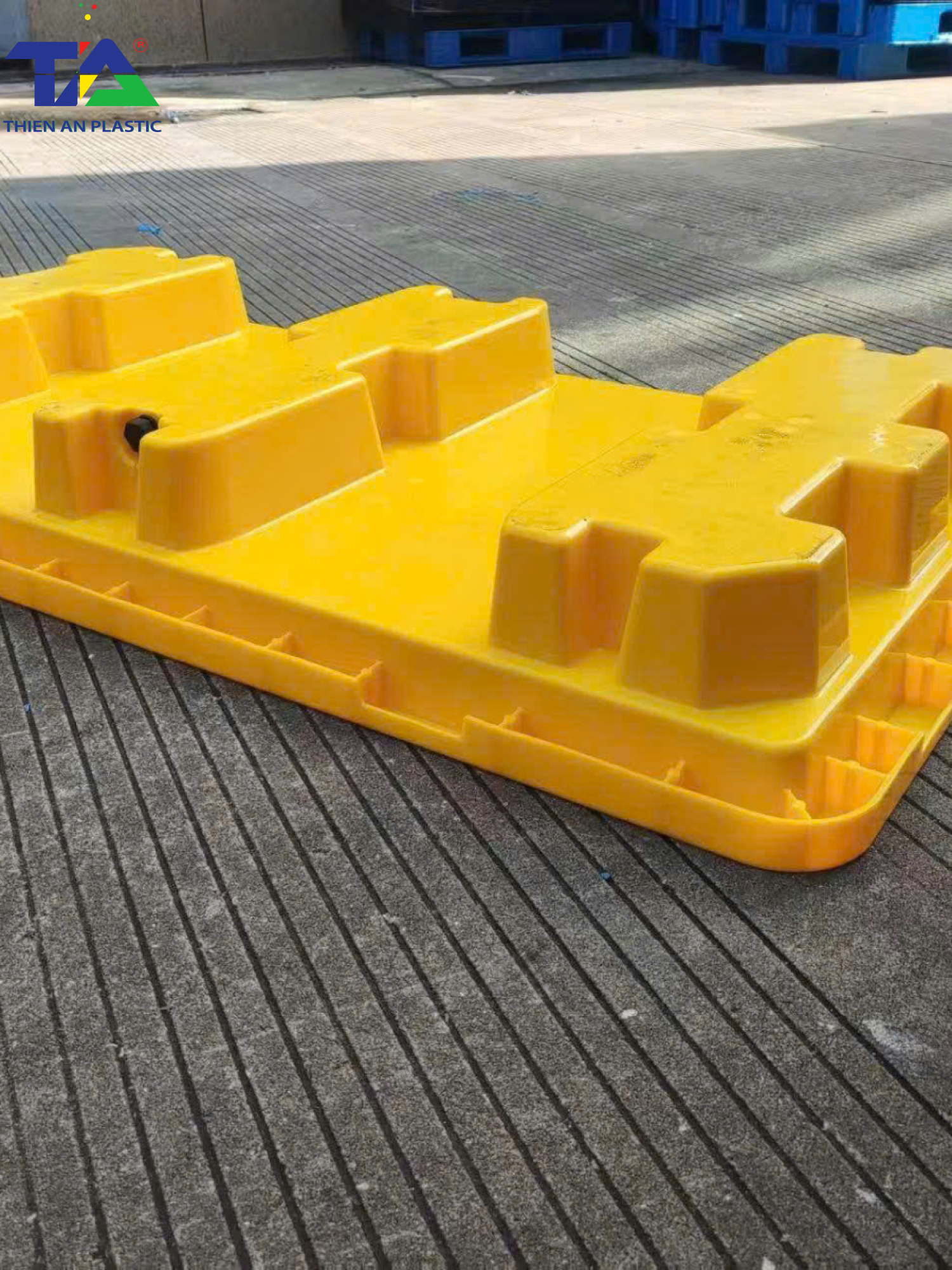Pallet Nhựa Chống Tràn 2 Phuy Thấp(KT: 1300 x 680 x 150mm)