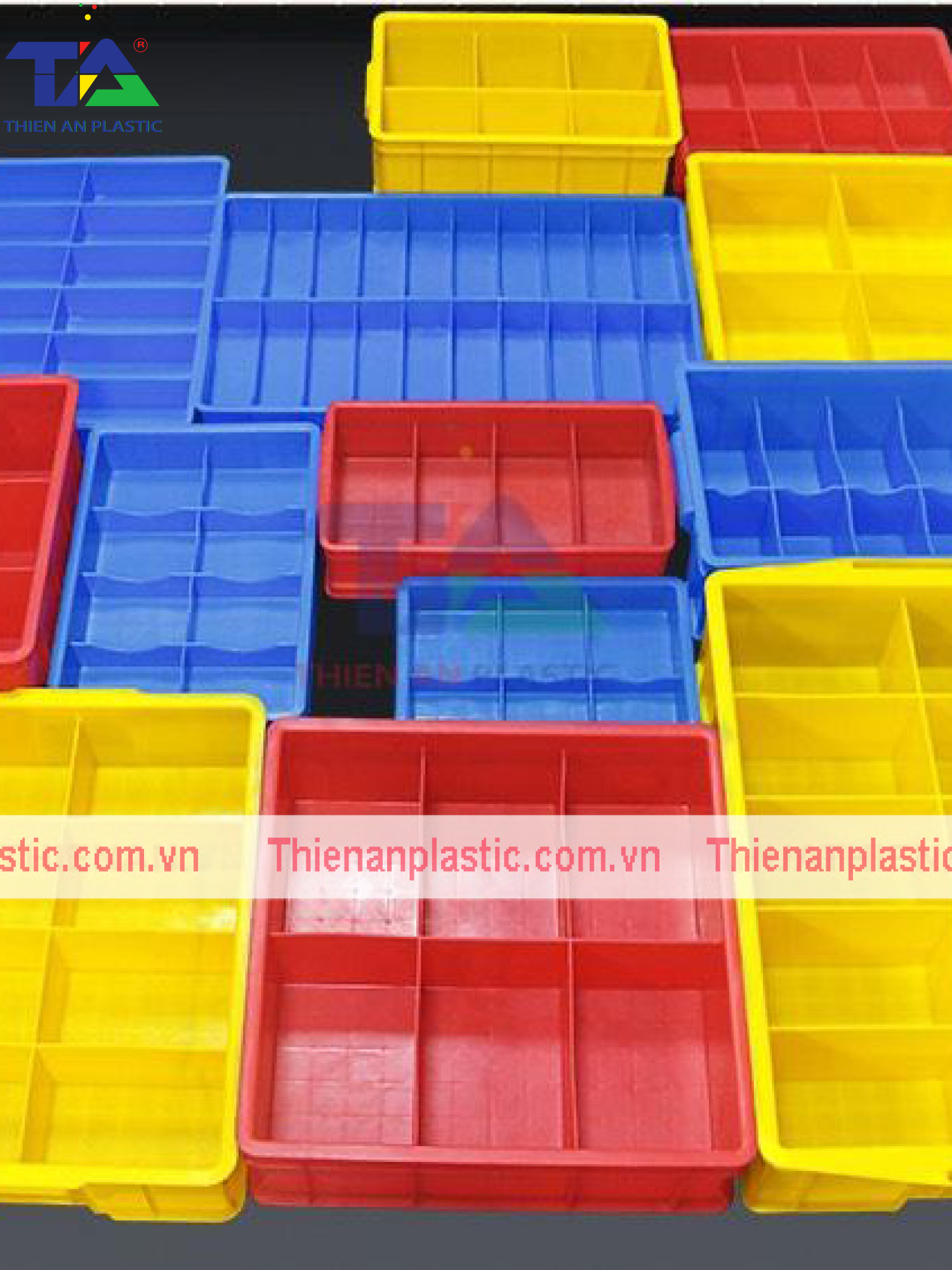 Thùng Nhựa Chia Ngăn TA-08-2 (KT : 520 x 410 x 125mm)