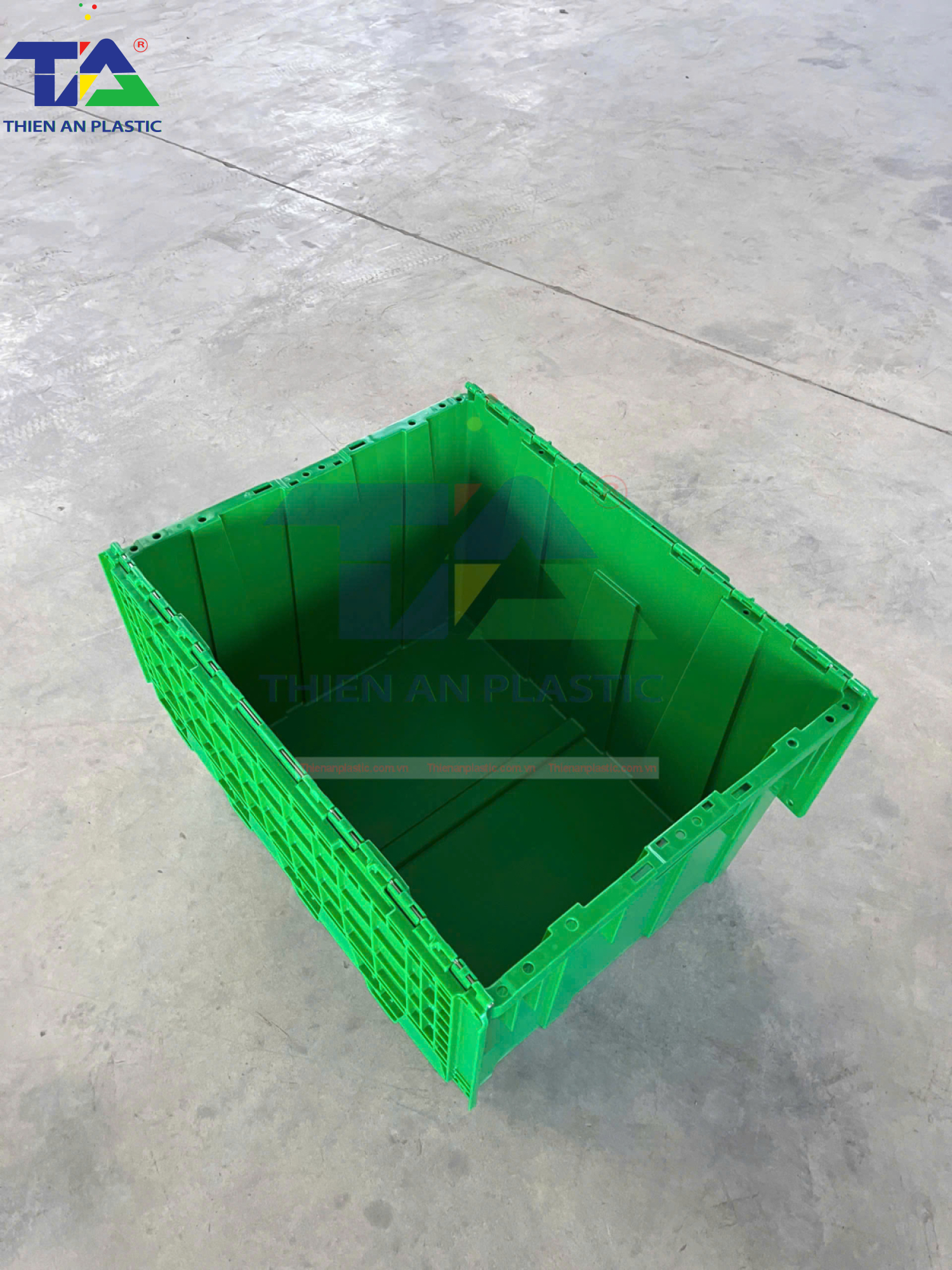 Thùng Nhựa Nắp Liền NLC 903 (KT: 703 x 546 x 448mm)