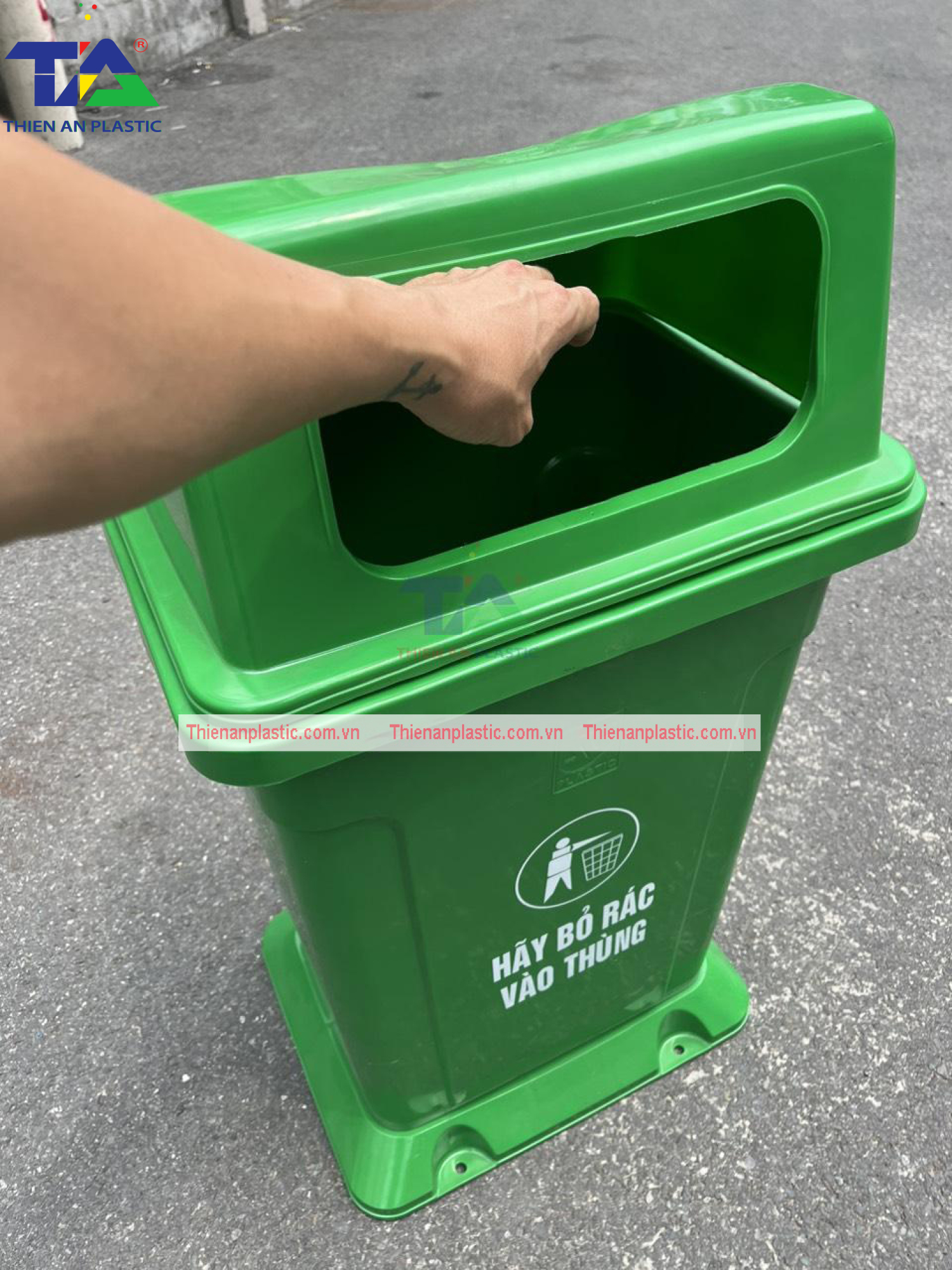 Thùng Rác Nhựa Nắp Hở 90 Lít (KT: 520 x 420 x 945mm)