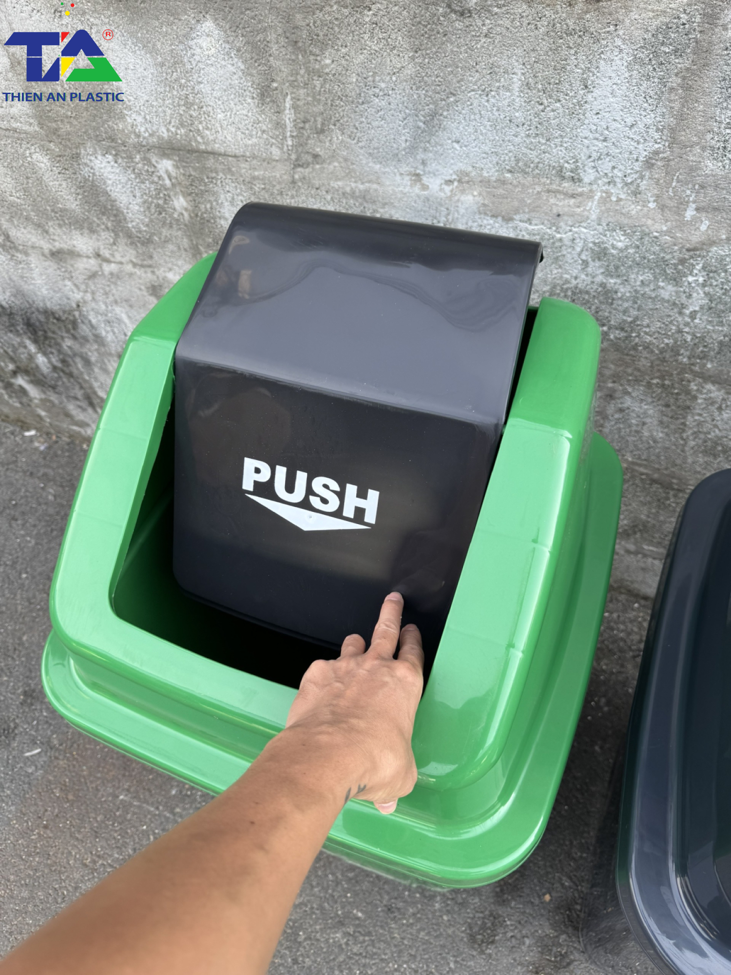 Thùng Rác Nắp Lật Push 40L (KT: 410 x 330 x 610mm)